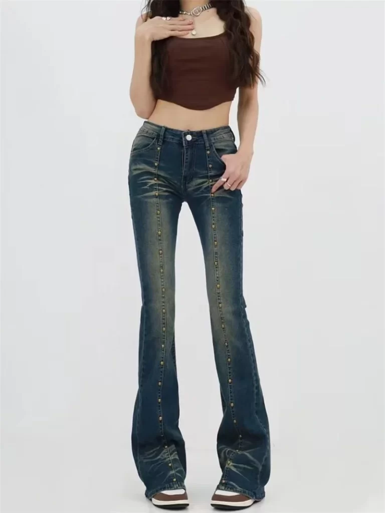 Women's mid rise jeans typically sit at or just below your natural waistline, offering a balance between high-rise and low-rise styles.