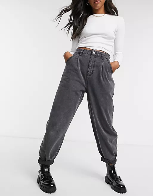 Slouch jeans, when shopping for loose fit jeans, several factors come into play to ensure you find a pair that not only feels comfortable but also complements