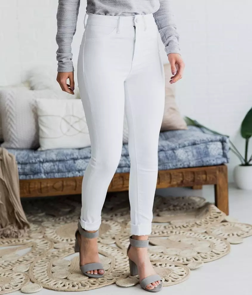 White kancan jeans,wWhen it comes to styling white Kancan jeans, the possibilities are endless.