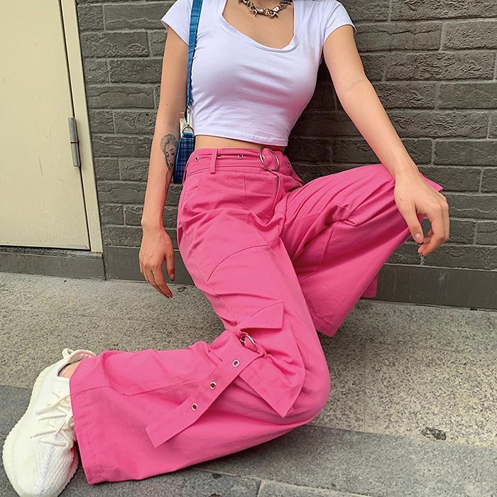 How to wear hot pink pants?