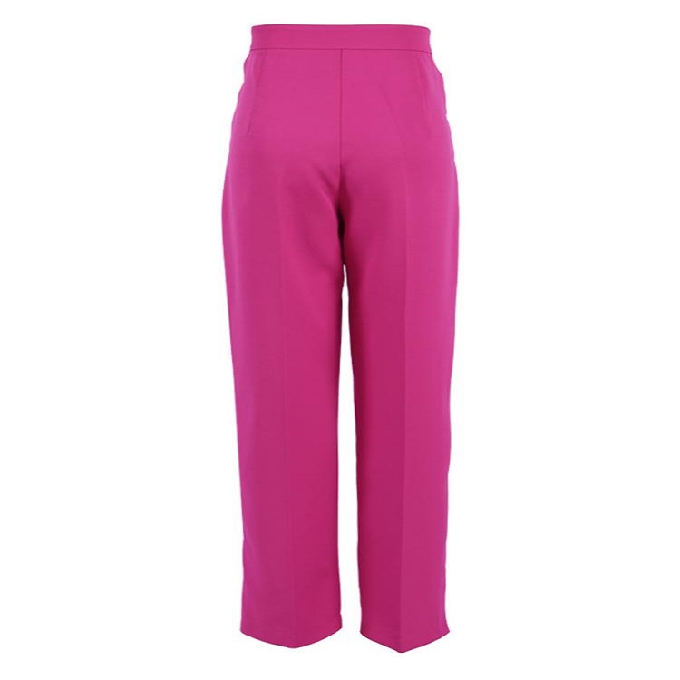 What color goes with hot pink pants?