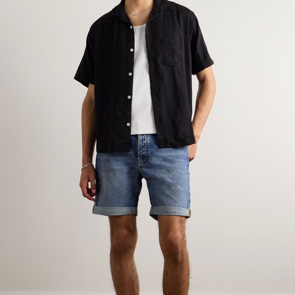 Styling Men’s Jean Shorts for a Relaxed Valentine’s Day Look